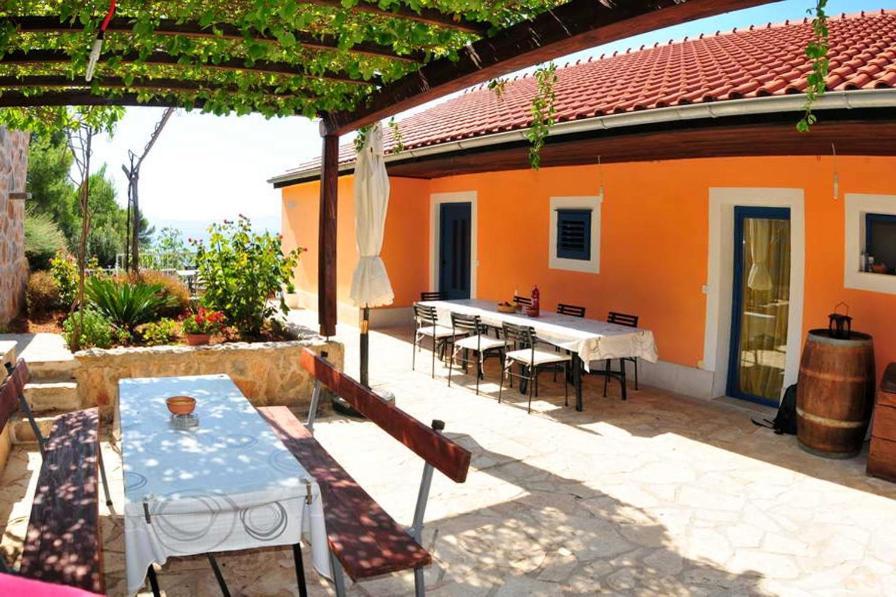 Seaside Secluded Apartments Cove Tvrdni Dolac, Hvar - 4008 Gdinj Esterno foto