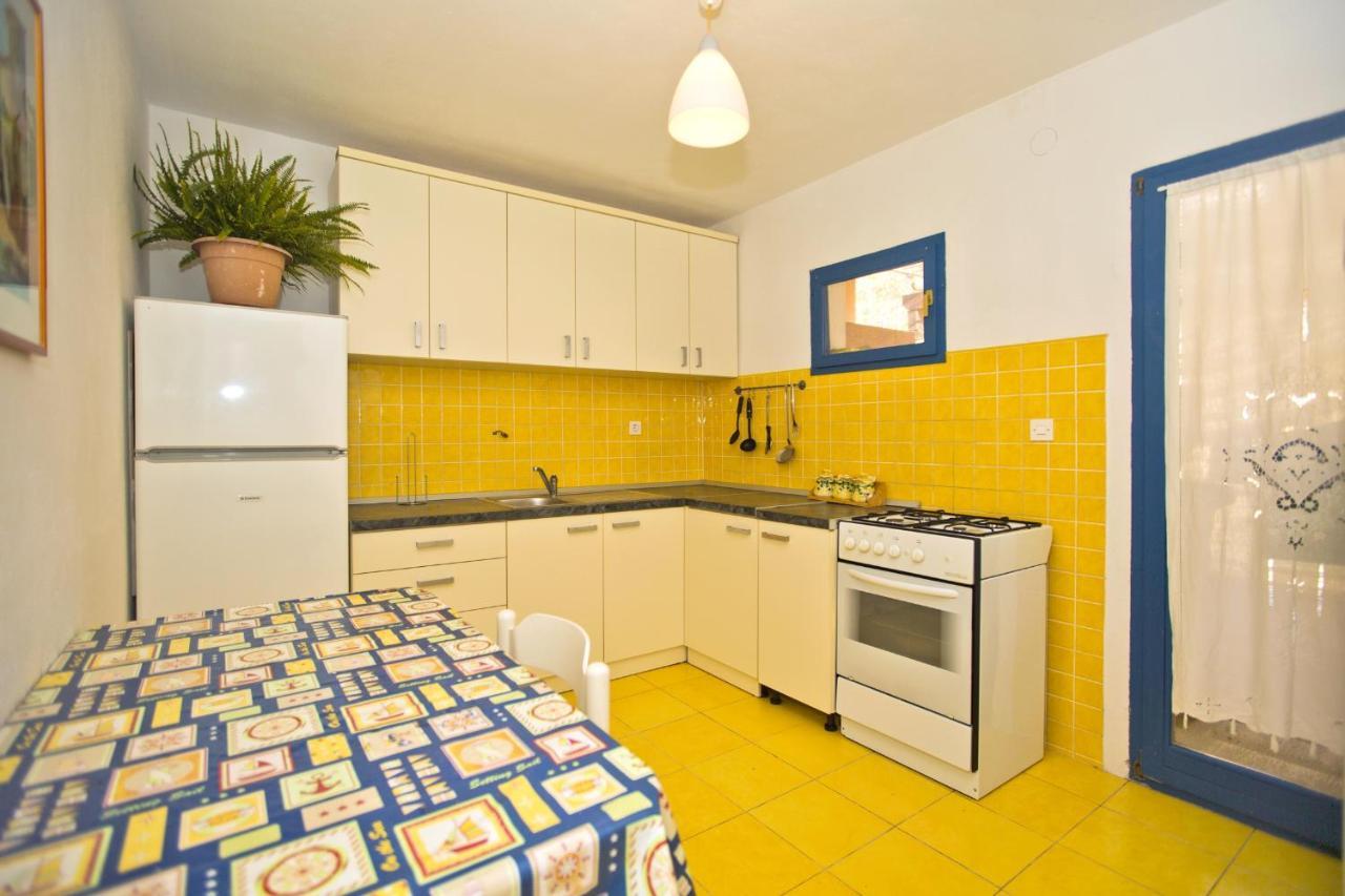 Seaside Secluded Apartments Cove Tvrdni Dolac, Hvar - 4008 Gdinj Esterno foto